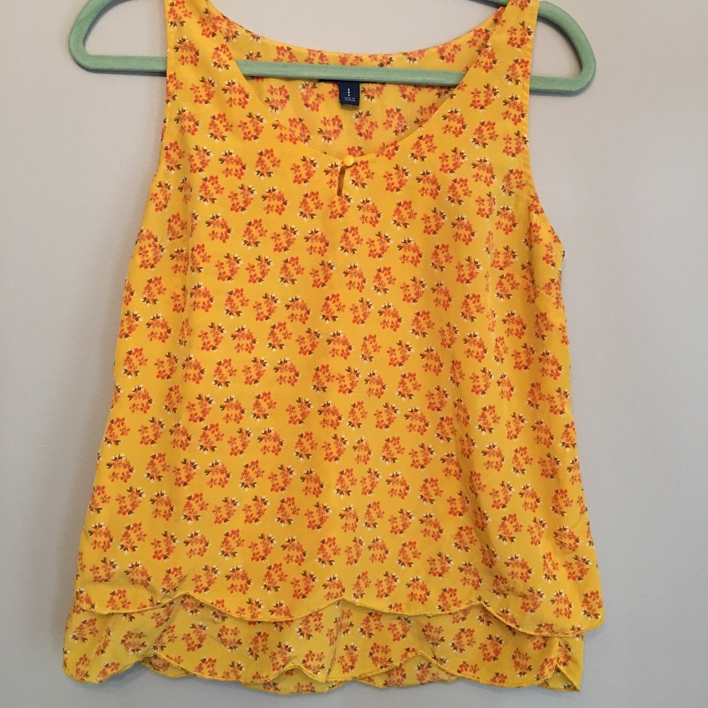 Old Navy size small yellow floral tank